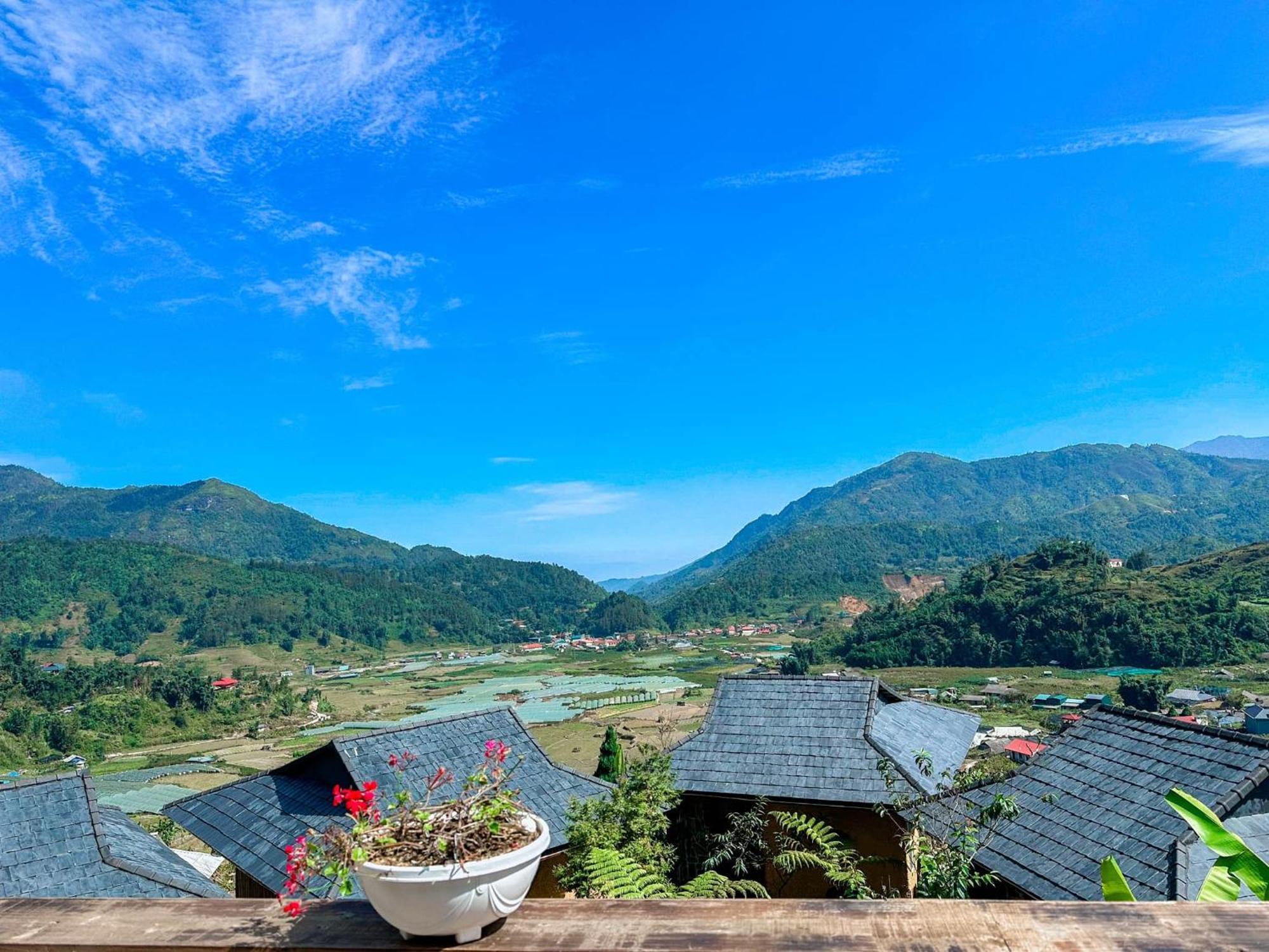 Black Ship Sapa Buitenkant foto